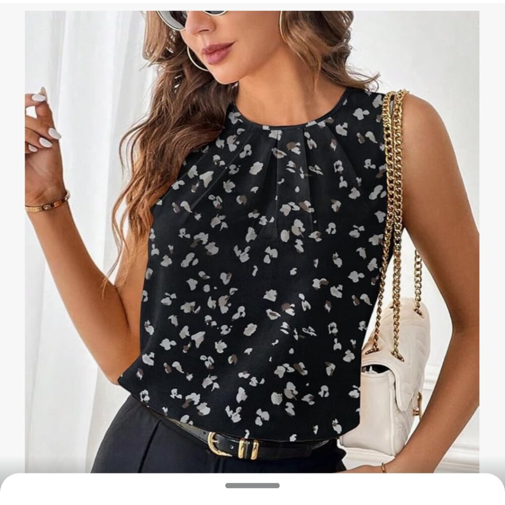 EUC Samefar Brand Black & White Pleated Front Sleeveless Blouse Size Large